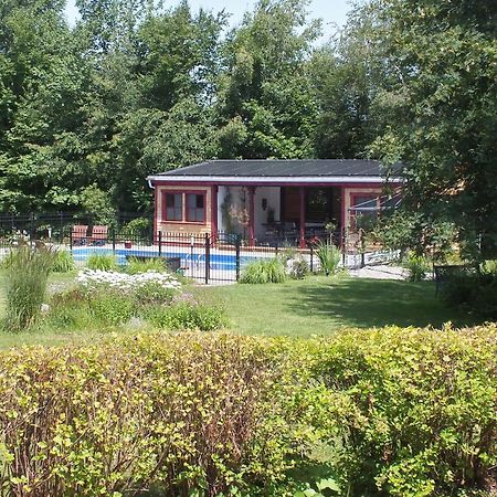 Auberge De Lotbiniere Bed & Breakfast Bagian luar foto