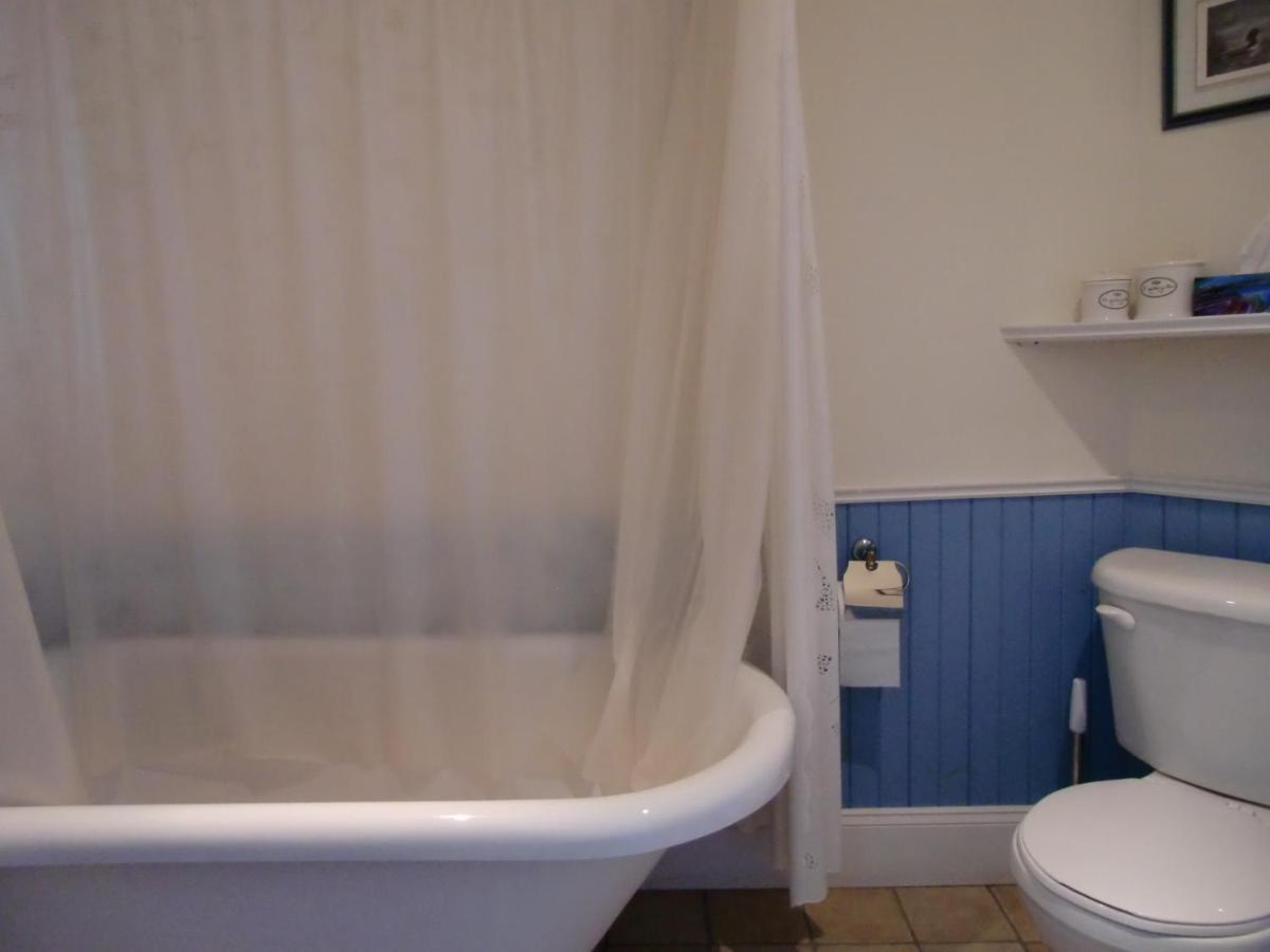 Auberge De Lotbiniere Bed & Breakfast Bagian luar foto